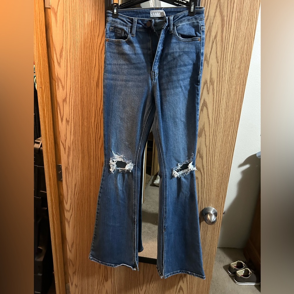 Cello high rise jeans
33” inseam 
10” rise